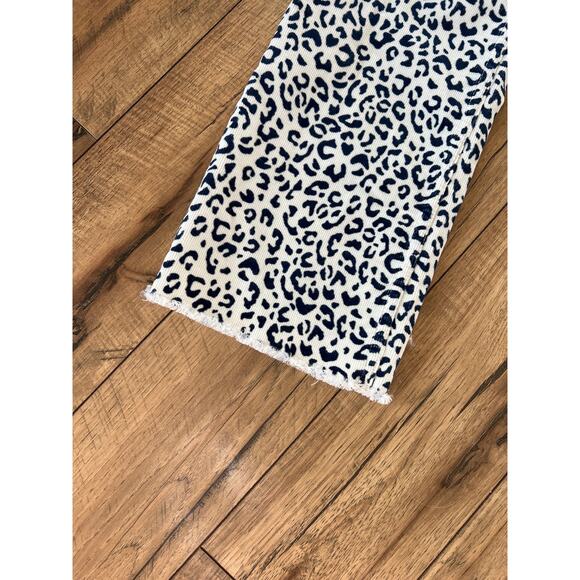 Vineyard Vines size 31 animal print corduroy pants - Picture 2 of 6